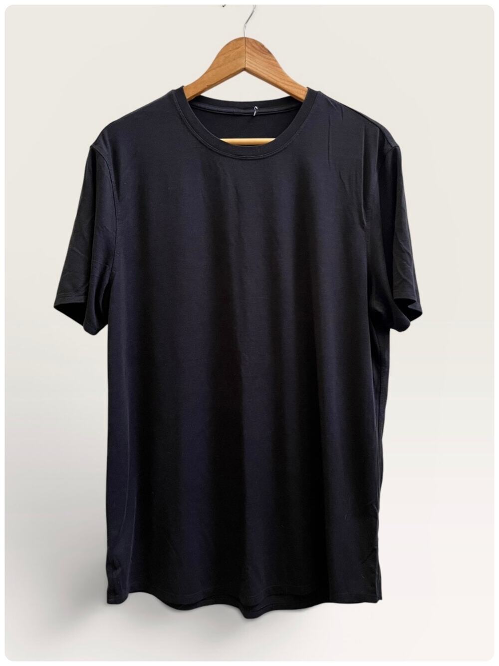 Kit + Ace Black Crew Neck Everyday Casual Tee Shirt Medium